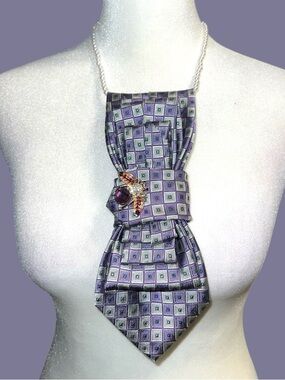 Elegant Purple Geometric Statement necktie Necklace
